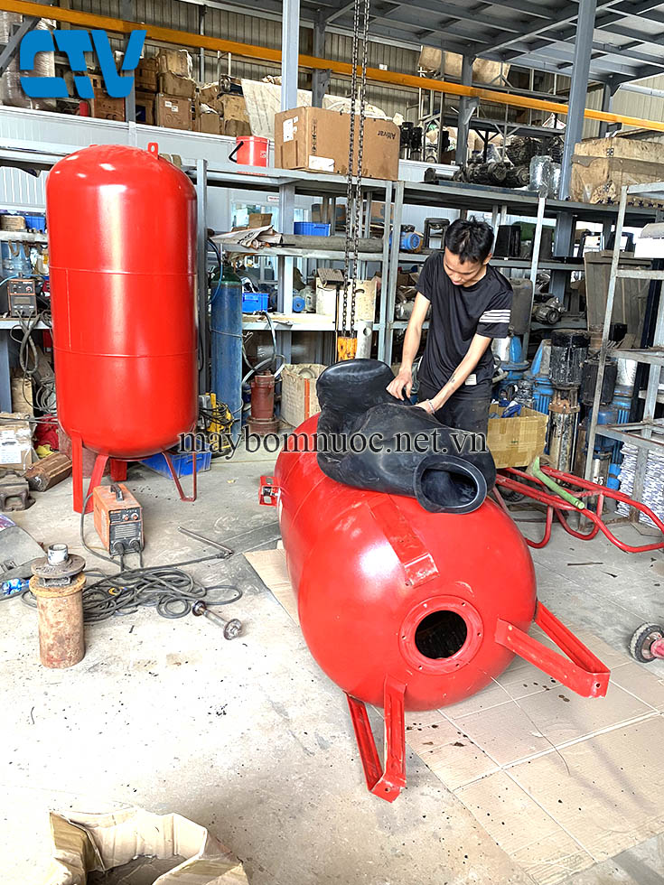 Hướng dẫn thay ruột bình tích áp đúng quy trình, an toàn và hiệu quả